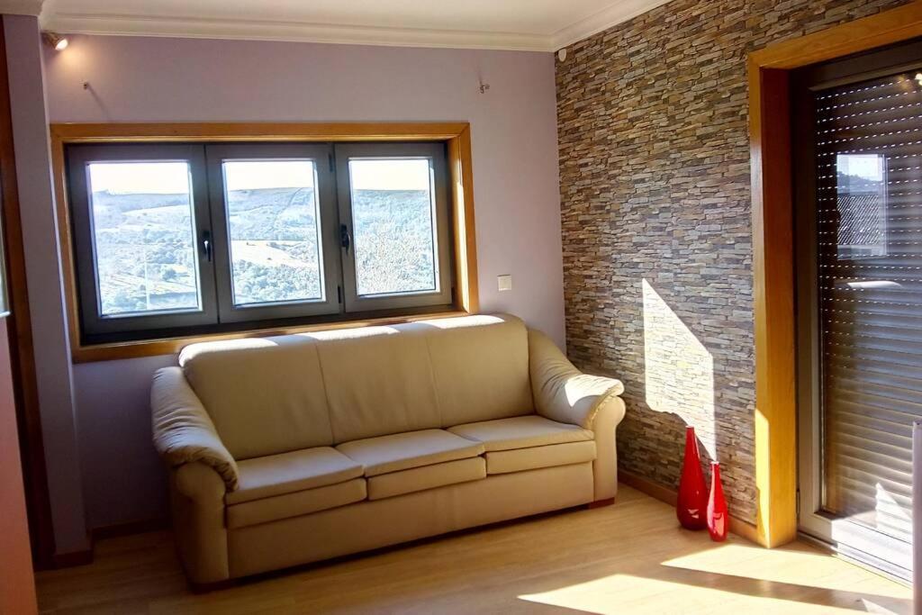 Casa Da Oliveira Apartment Milhao ภายนอก รูปภาพ