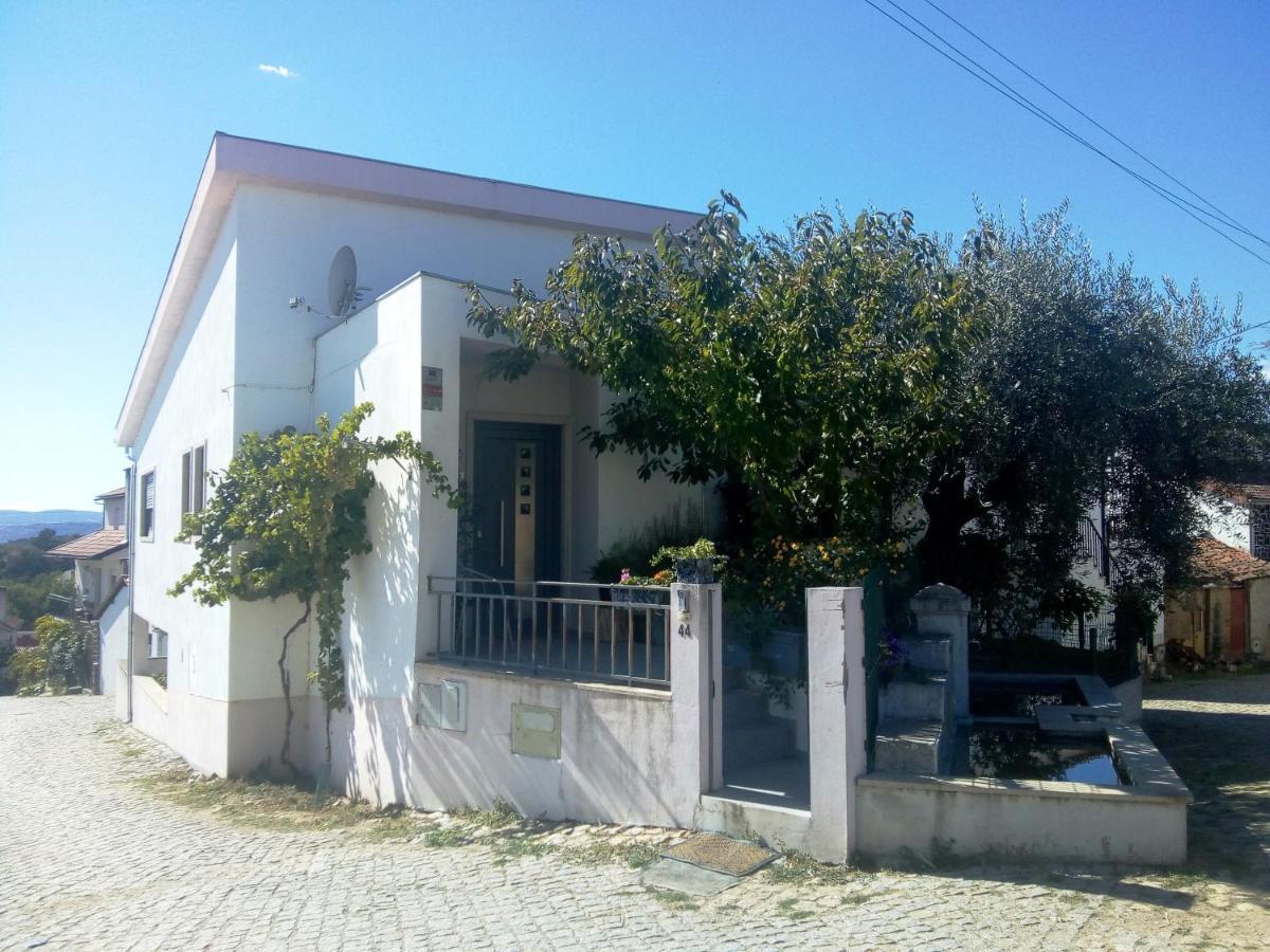 Casa Da Oliveira Apartment Milhao ภายนอก รูปภาพ